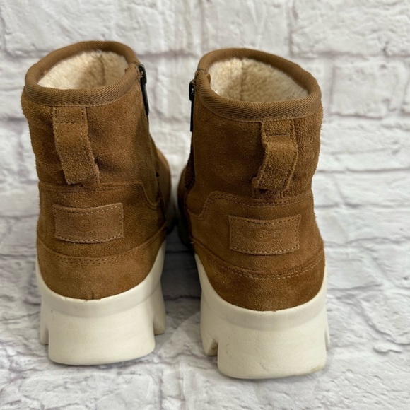 UGG Palomar Waterproof Boots womens size 11
Chestnut side zip up - Picture 7 of 11